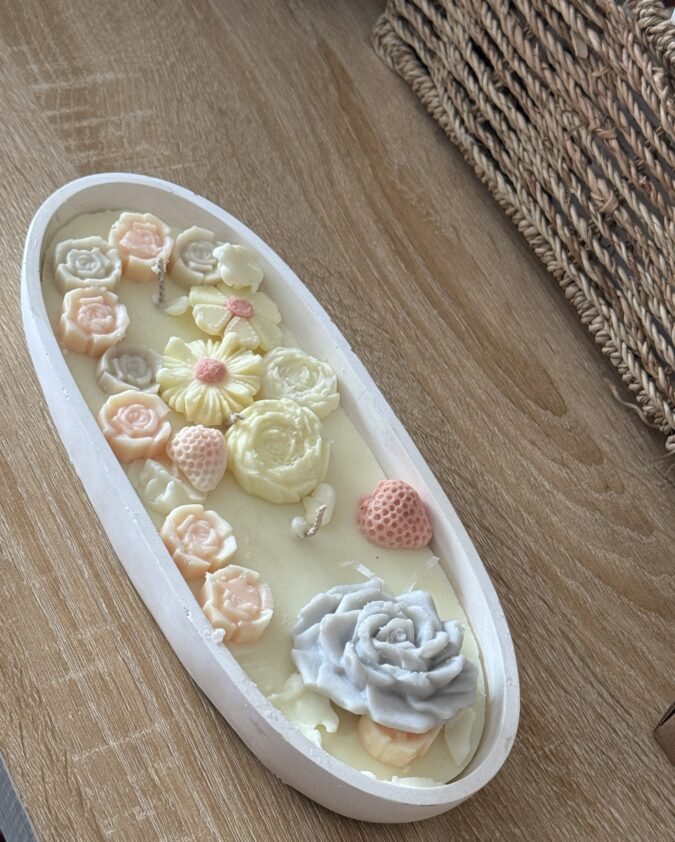 Hand pour candles - Image 2